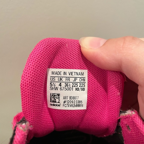 Adidas pink glitter falcon shoes! 💕 - Picture 2 of 2